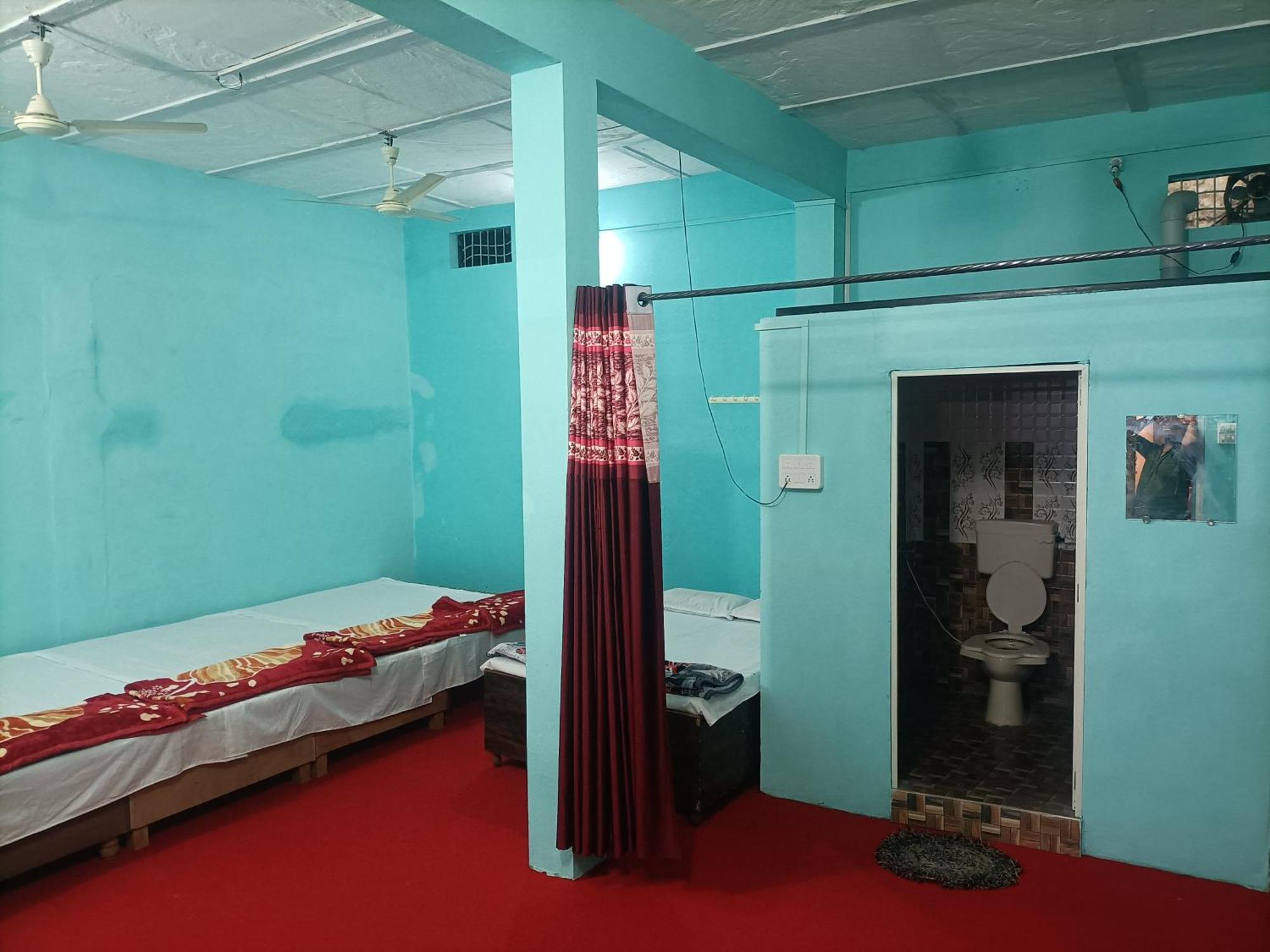 Shri Gamya Guest House Ujjain Eksteriør billede
